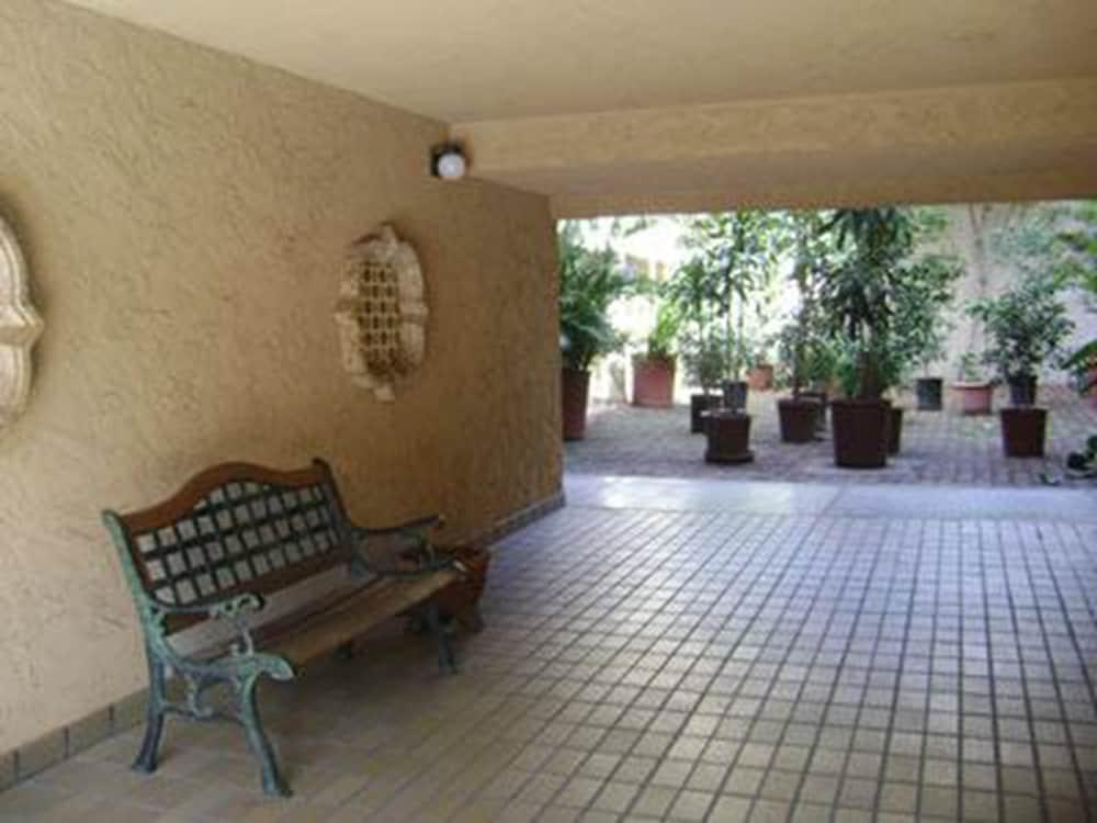 La Villa De Zaragoza Tijuana Extérieur photo